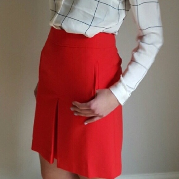 LOFT Dresses & Skirts - LOFT Red Pleated Pencil Mini Skirt with Pockets
